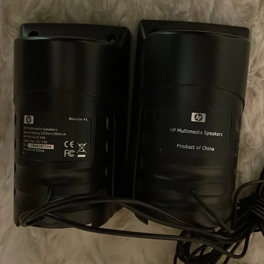 HP Universal Black USB Charging Computer Speakers cable included EUC Set of 2